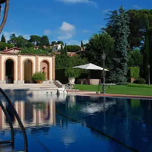 https://villa-vesta.it-romehotels.com