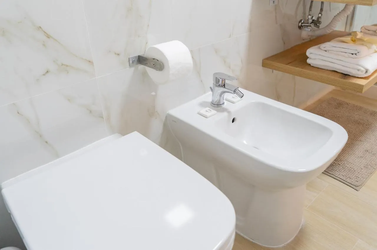 Reginella Duomo Apartment Napoli
